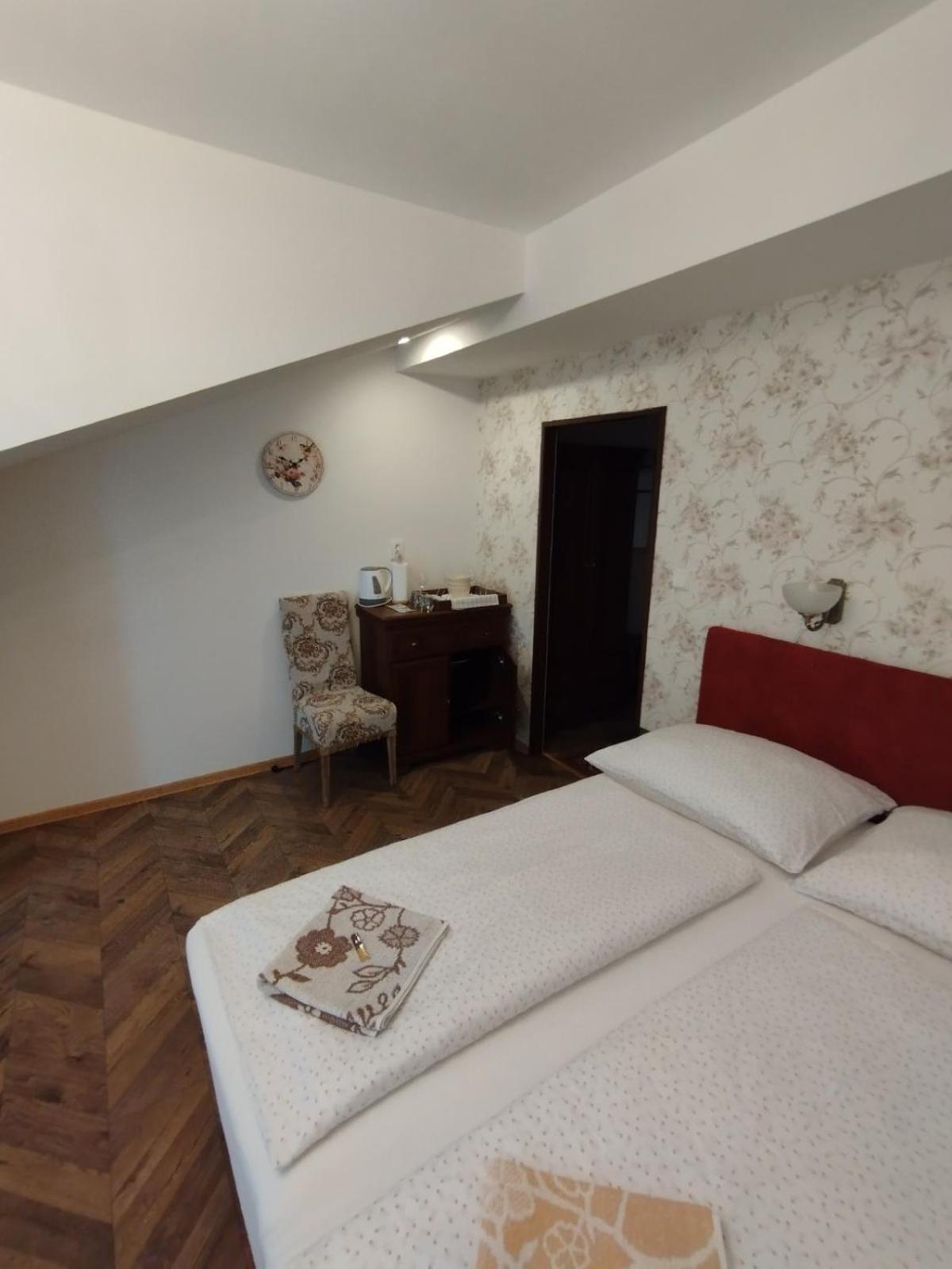 Bynovecky Zamecek Otel Dış mekan fotoğraf