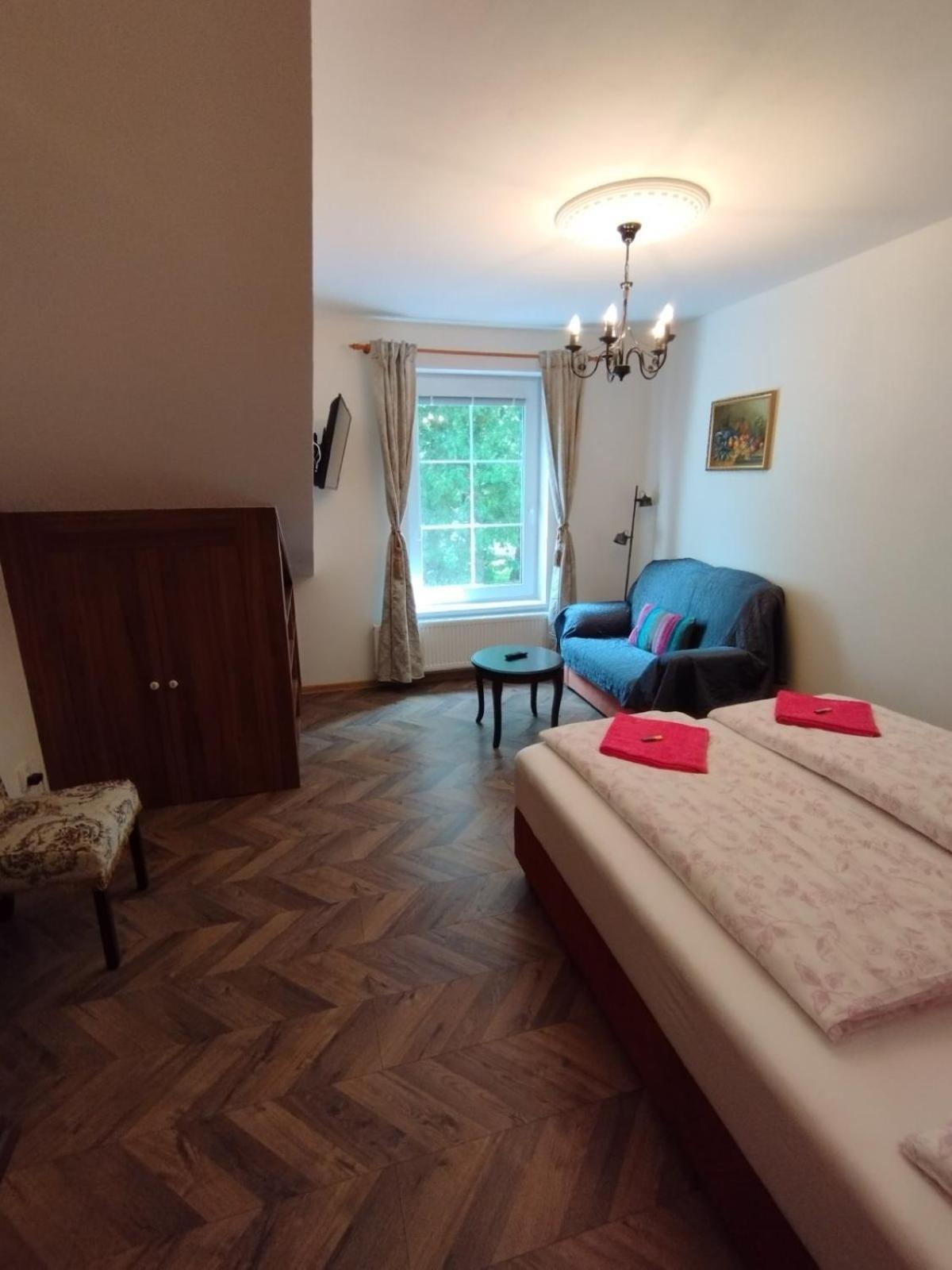 Bynovecky Zamecek Otel Dış mekan fotoğraf