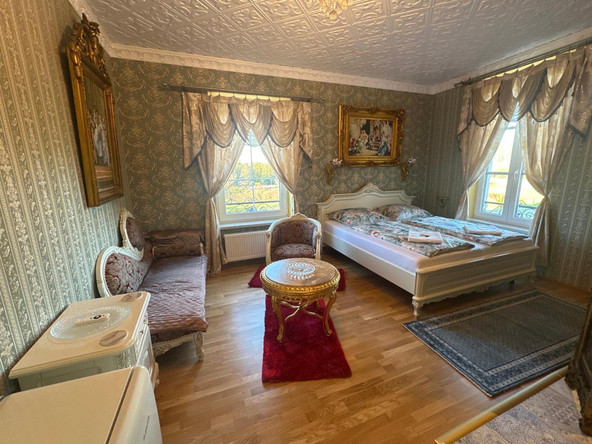 Bynovecky Zamecek Otel Dış mekan fotoğraf