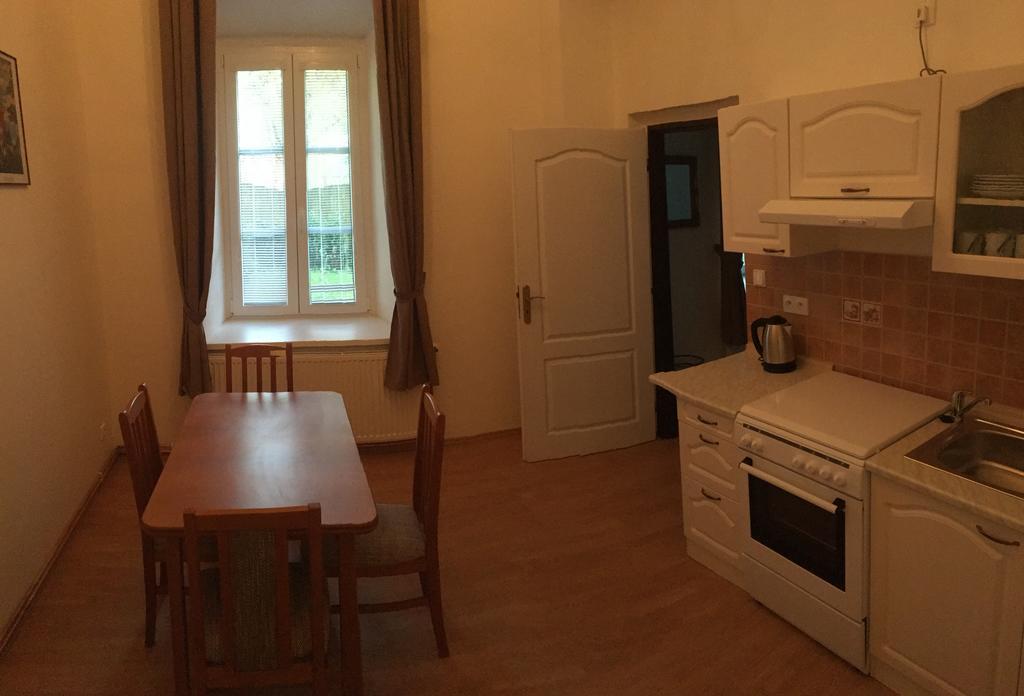 Bynovecky Zamecek Otel Dış mekan fotoğraf