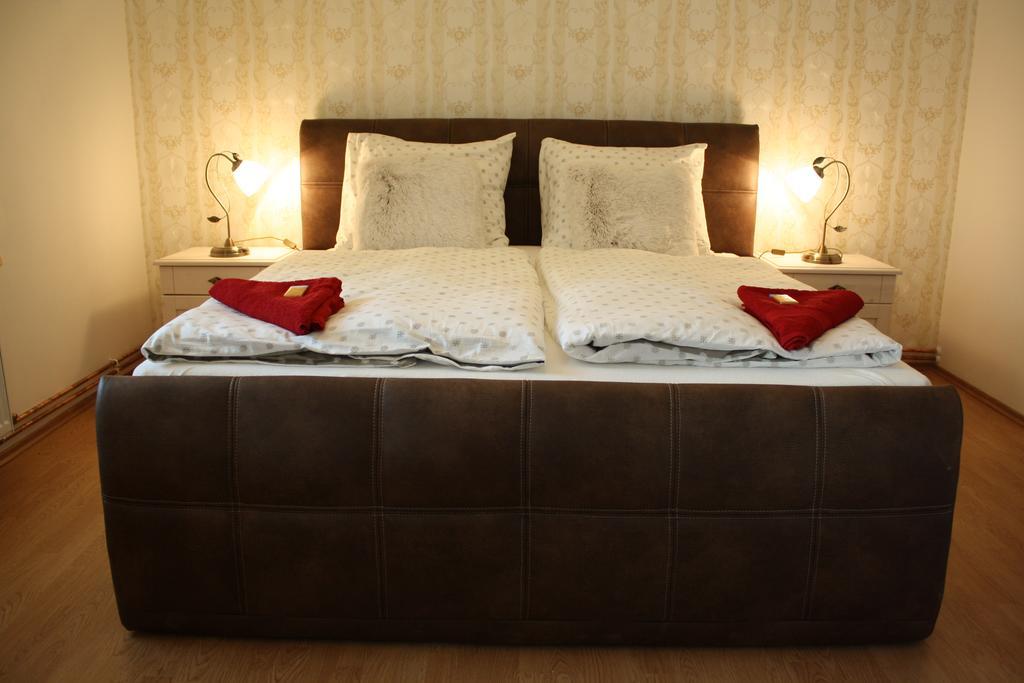 Bynovecky Zamecek Otel Dış mekan fotoğraf